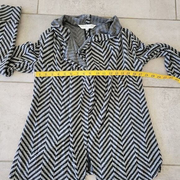 Trina Turk Black‎ Gray Stripe Drape Front Cardigan size 0 (S) - Picture 5 of 7
